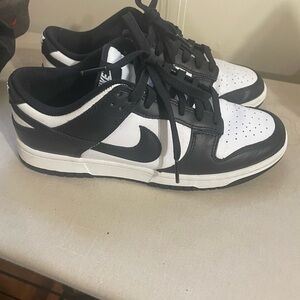 Nike Men's Classic Black and White Sneakers